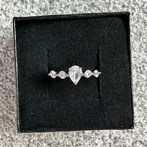 NWB Pear‑Shaped CZ Ring w/ Side Stones White Gold Plated Size 8